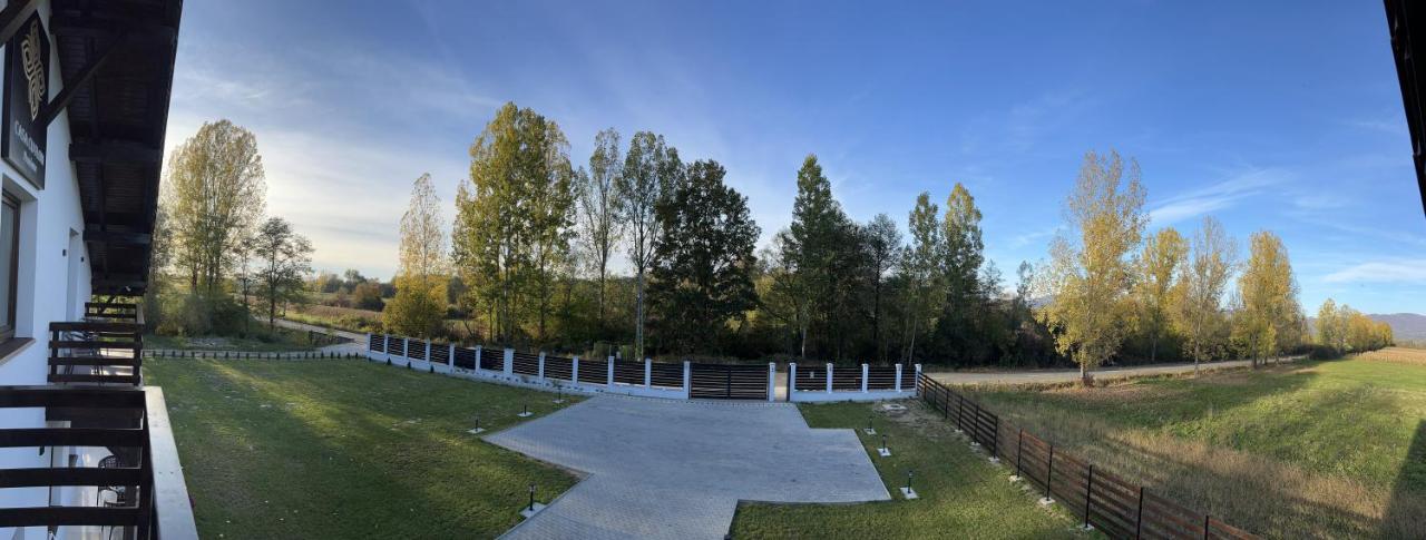 Casa Cu Flori Maramures Baia Mare Exterior foto